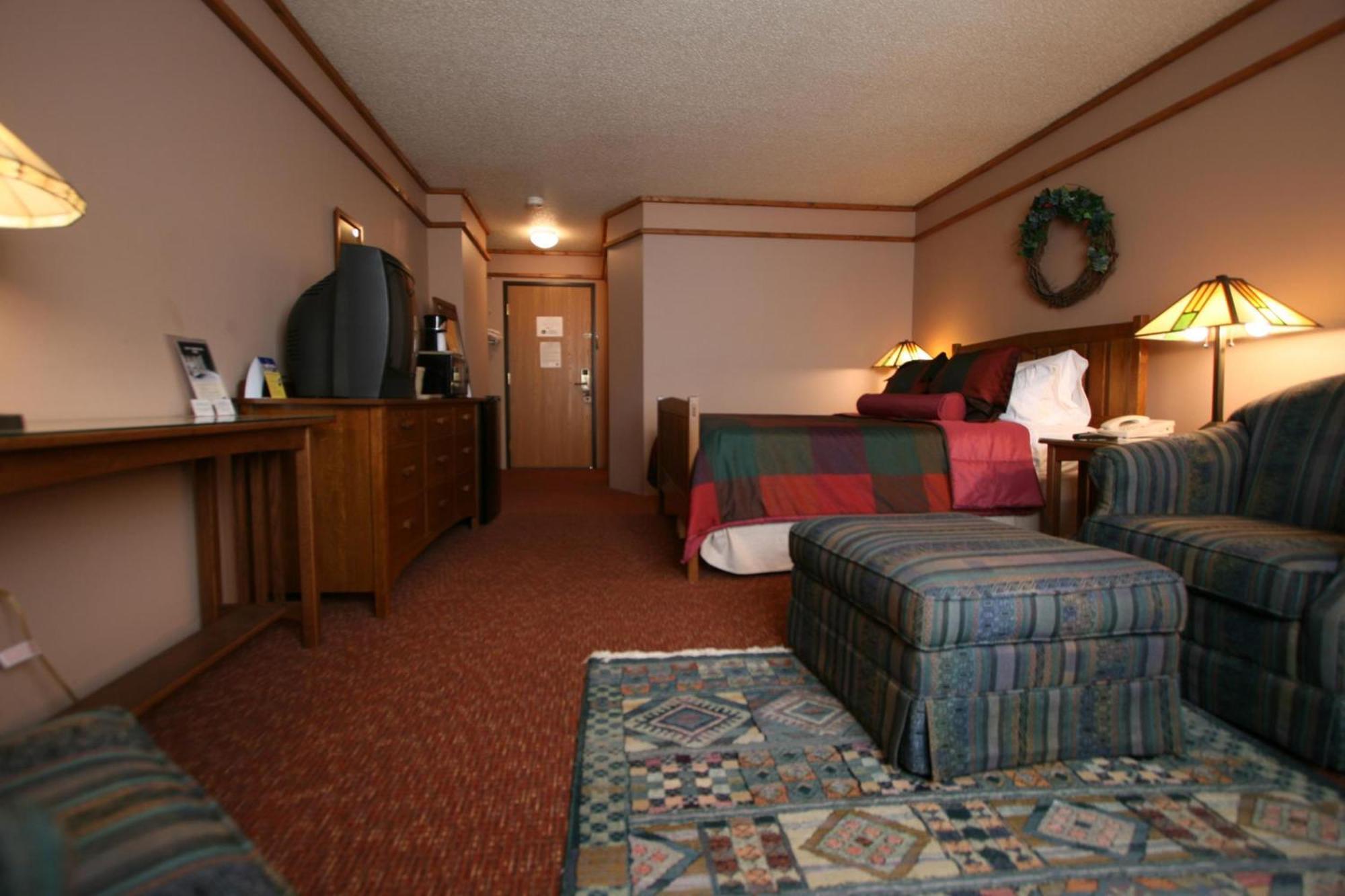 Best Western Dodgeville Inn & Suites Exterior photo